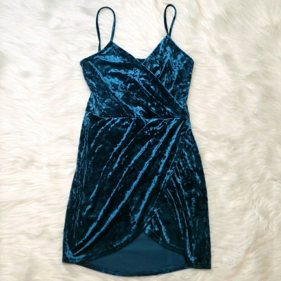 New Look Velvet Faux Wrap Dress Sz 8 Strappy Party Holiday Sexy - Picture 3 of 14